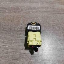 89831 0H010   Airbag deployment crash/impact sensor Toyota Yaris
