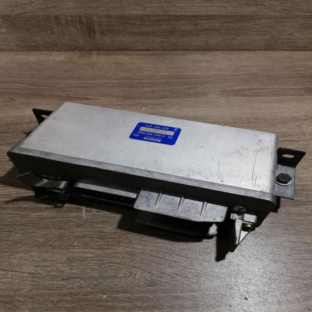 0265100004 437907379  ABS control unit/module Audi 100 200 5000 C3