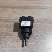 8E0945515 19322004  Brake pedal sensor switch Volkswagen Touareg I