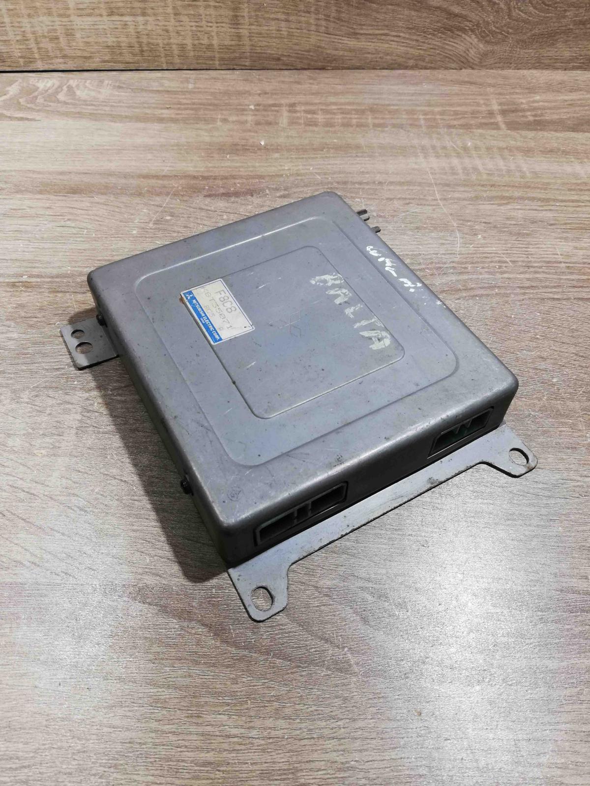 K8T35071 8X25  Engine control unit/module ECU Mazda 626
