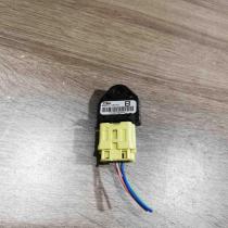 89831 05010   Airbag deployment crash/impact sensor Toyota Avensis T250