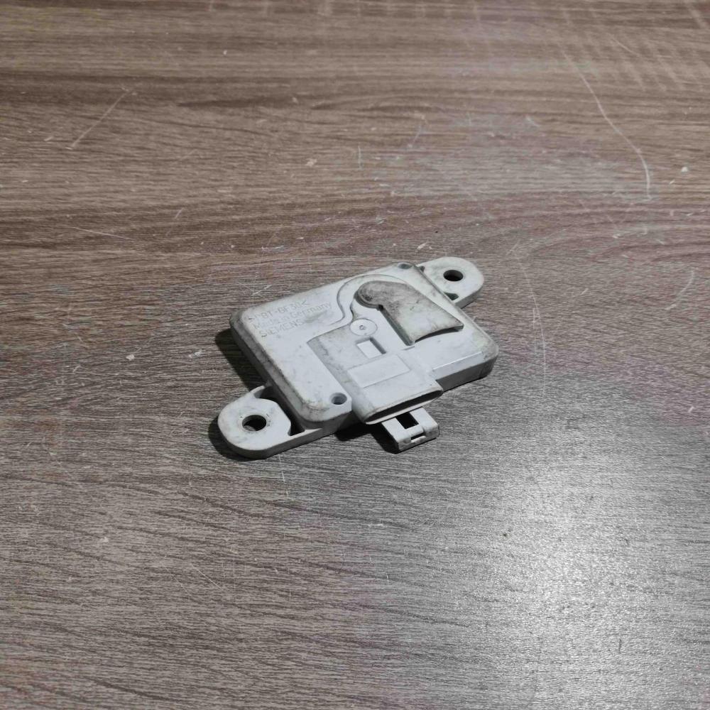 09136123 TKS12041144  Airbag deployment crash/impact sensor Opel Vectra B