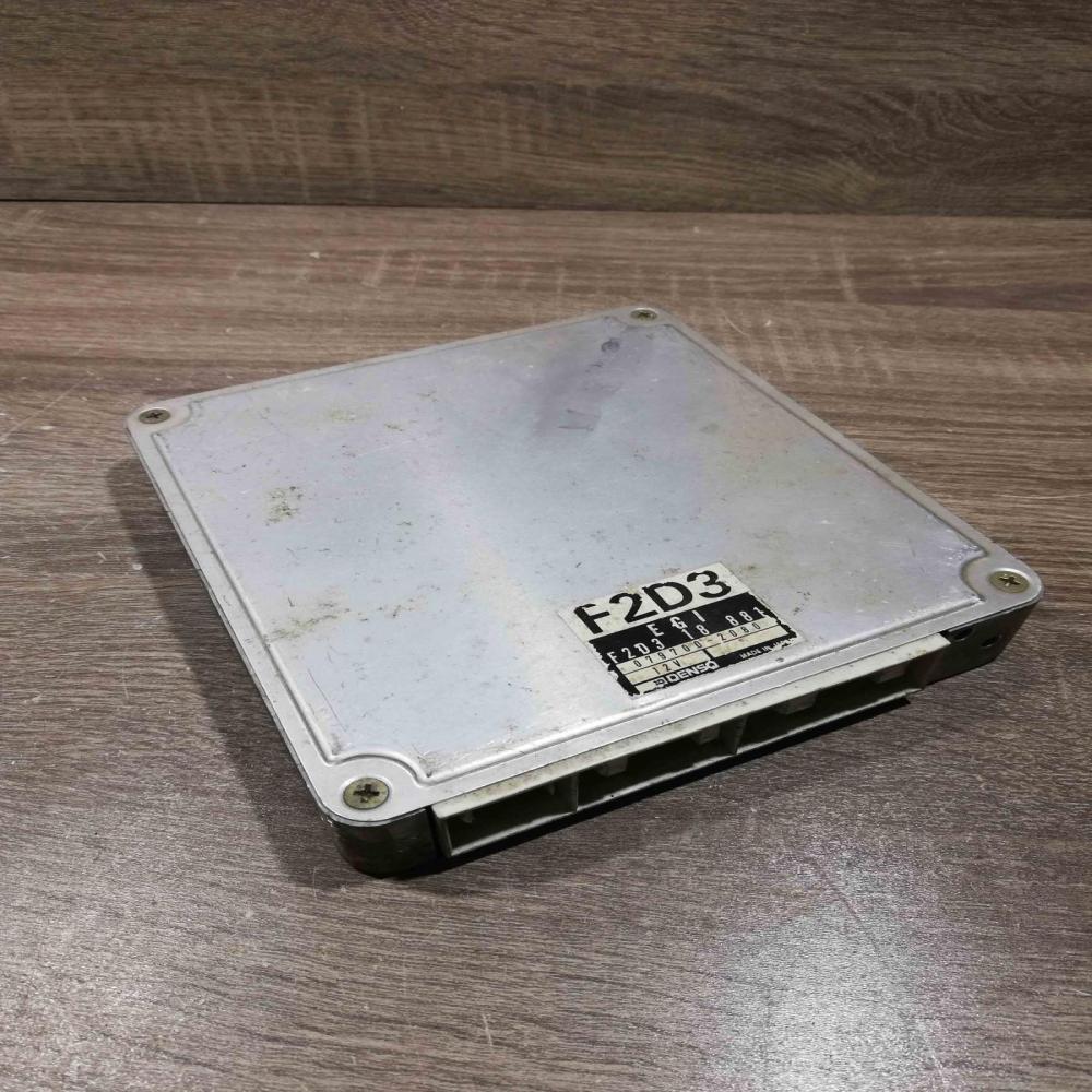 F2D318881 079700 2080  Engine control unit/module ECU Mazda 626