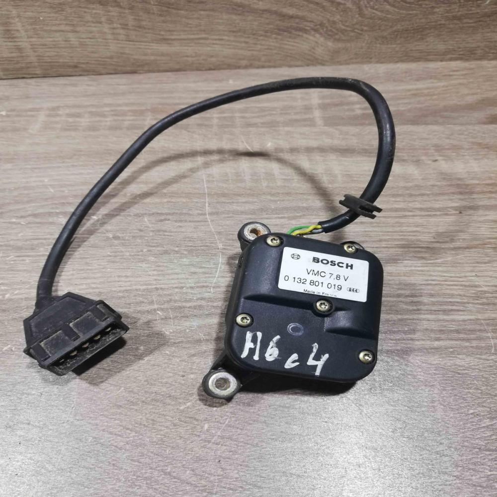 0132801019   Air flap motor/actuator Audi A6 S6 C4 4A