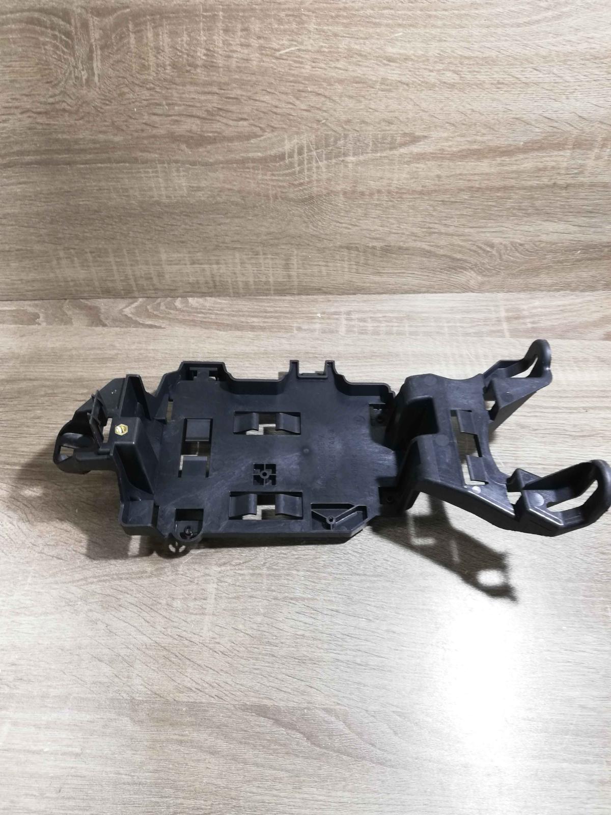 A2135451140   Other interior part Mercedes-Benz E W213