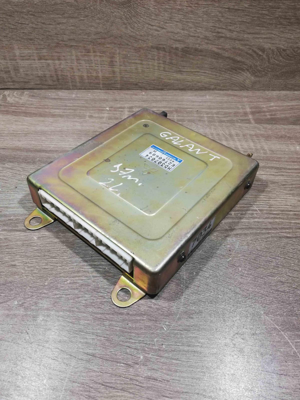MD307034 E2T60689  Engine control unit/module ECU Mitsubishi Galant
