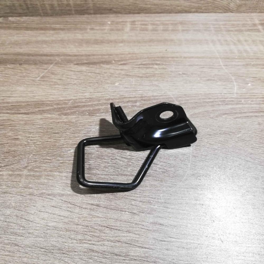 A2136181900   Other trunk/boot trim element Mercedes-Benz E W211