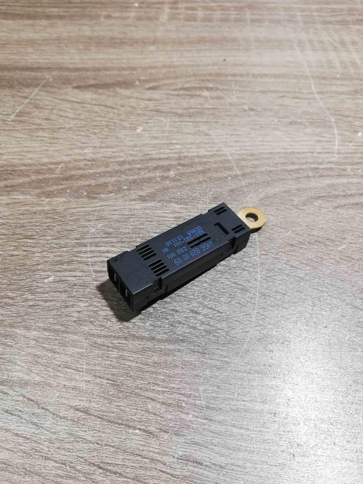 A1568200089   Aerial antenna amplifier Mercedes-Benz B W246 W242