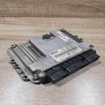 0281011645 8200305678 95  Engine control unit/module ECU Nissan Primera