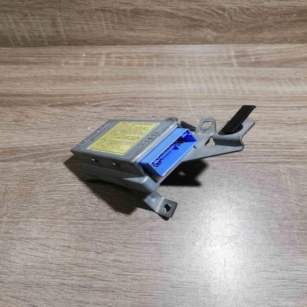 GC6W 57 K3ZB 5EI0A  Airbag control unit/module Mazda 626