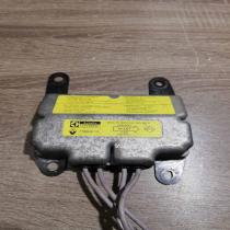 7700840113 550289000  Airbag control unit/module Renault Laguna I