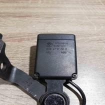 747501802   Rear seatbelt buckle BMW 5 G30 G31