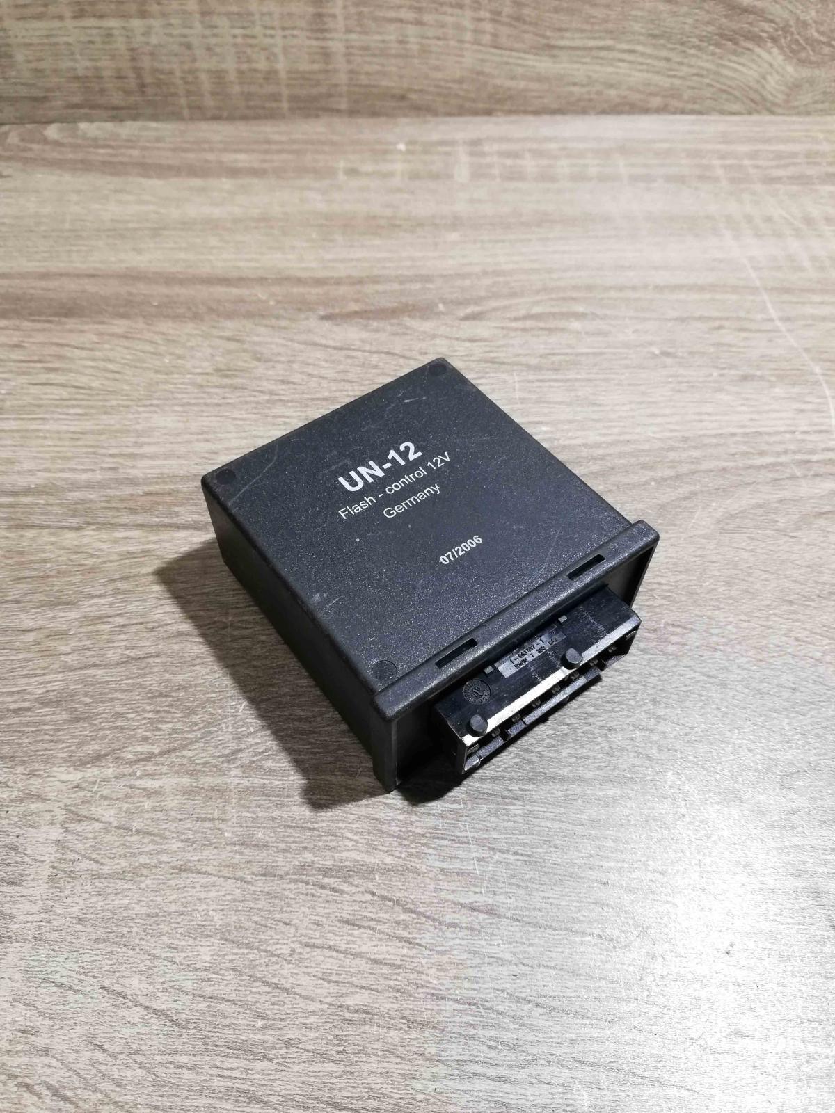 UN-12 Flash Control 12v  Other relay Citroen C5