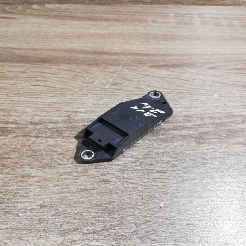 A0018209326   Airbag deployment crash/impact sensor Mercedes-Benz E W211