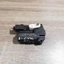 113800 2051   Air flap motor/actuator Toyota Avensis Verso