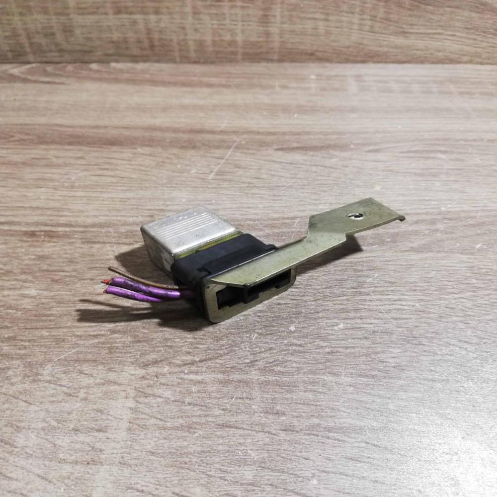0015420219   Other relay Mercedes-Benz E W124