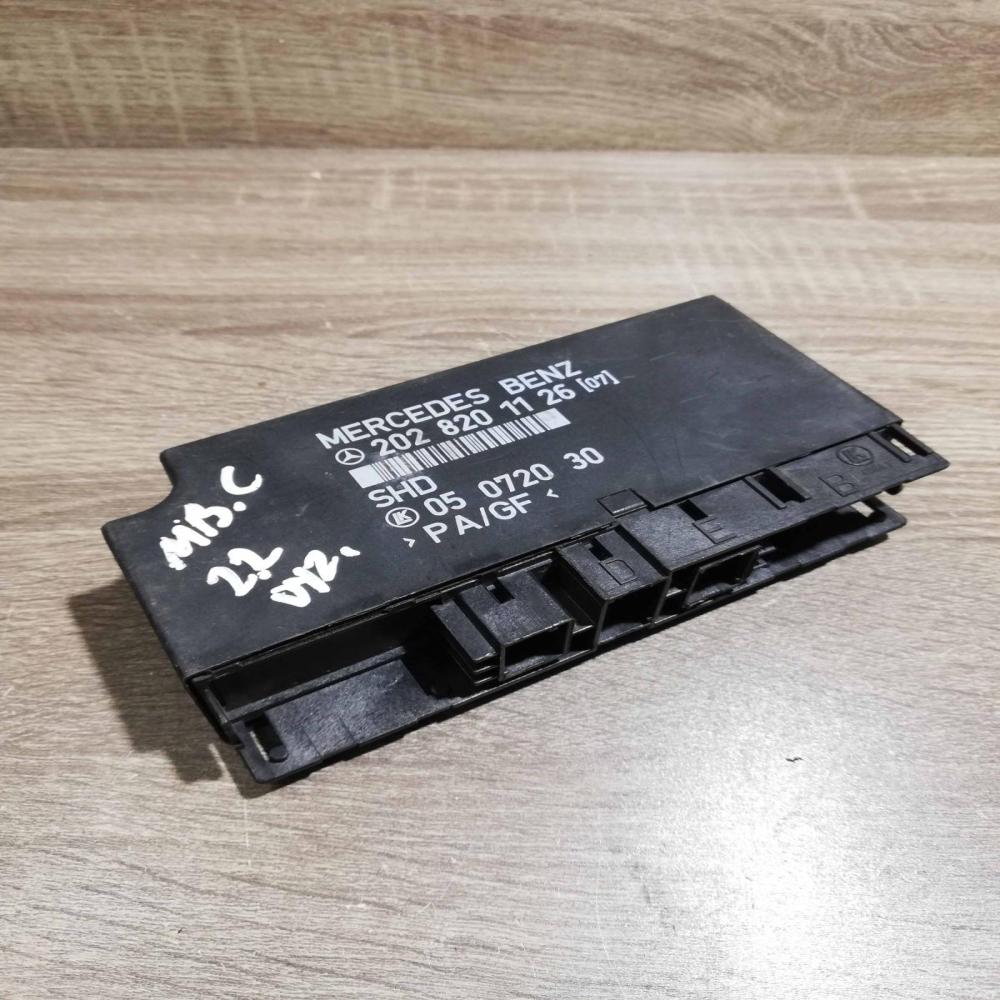 2028201126 05072030  Comfort/convenience module Mercedes-Benz C W202
