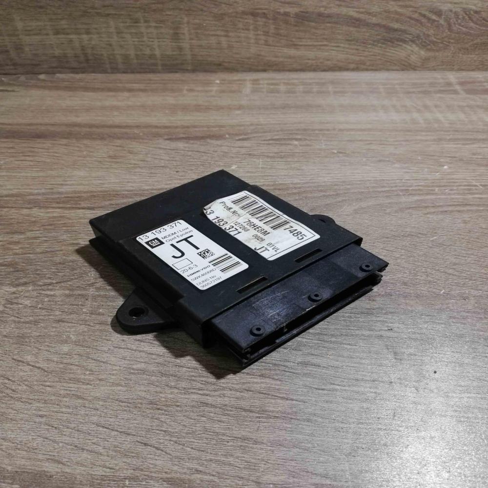 13193371 76HE8M  Door control unit/module Opel Vectra B