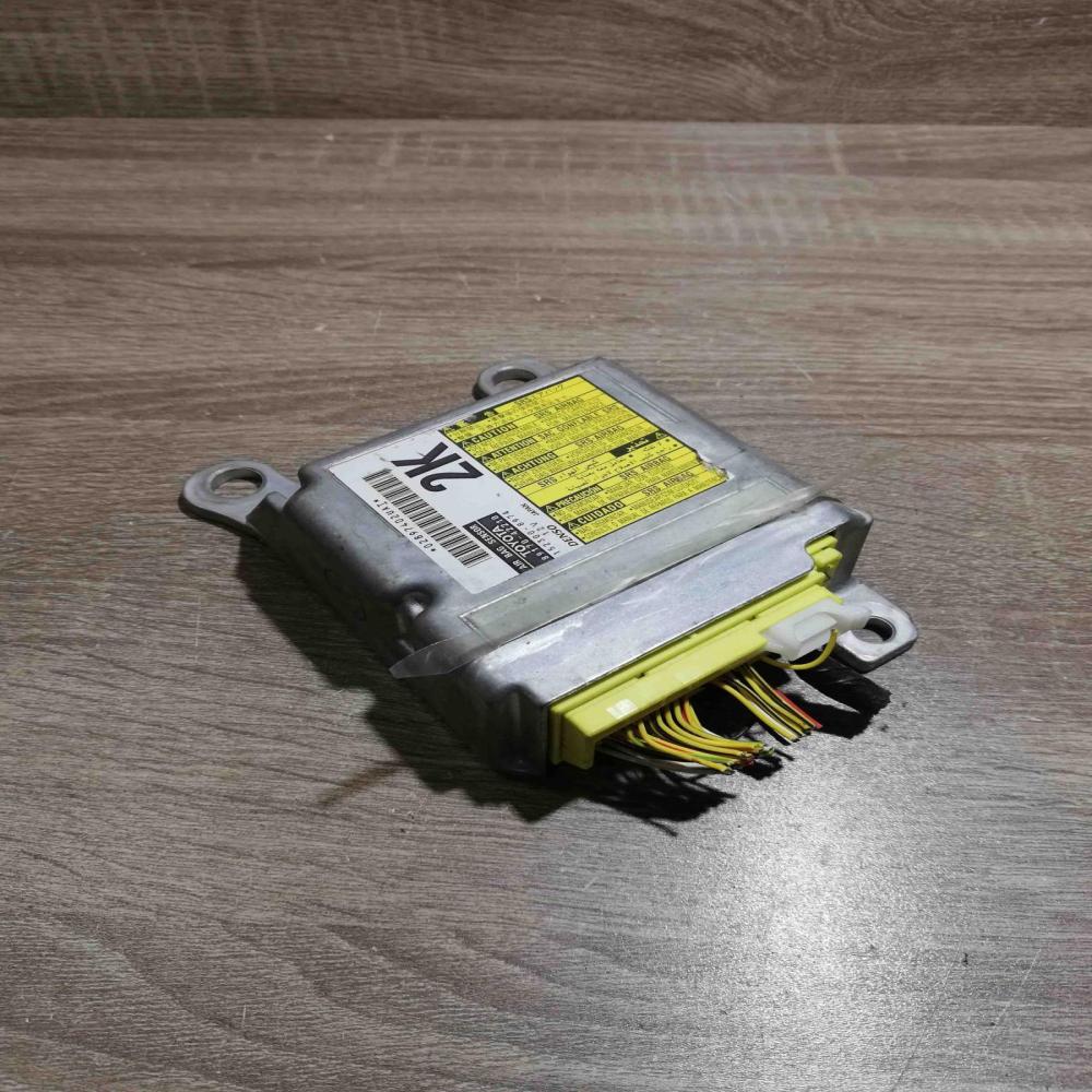 89170 42210 152300 8974  Airbag control unit/module Toyota RAV 4 (XA20)