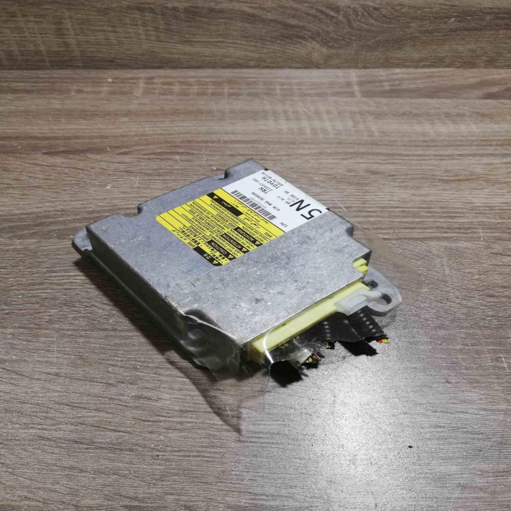 89170 02110 215537 101  Airbag control unit/module Toyota Auris 150