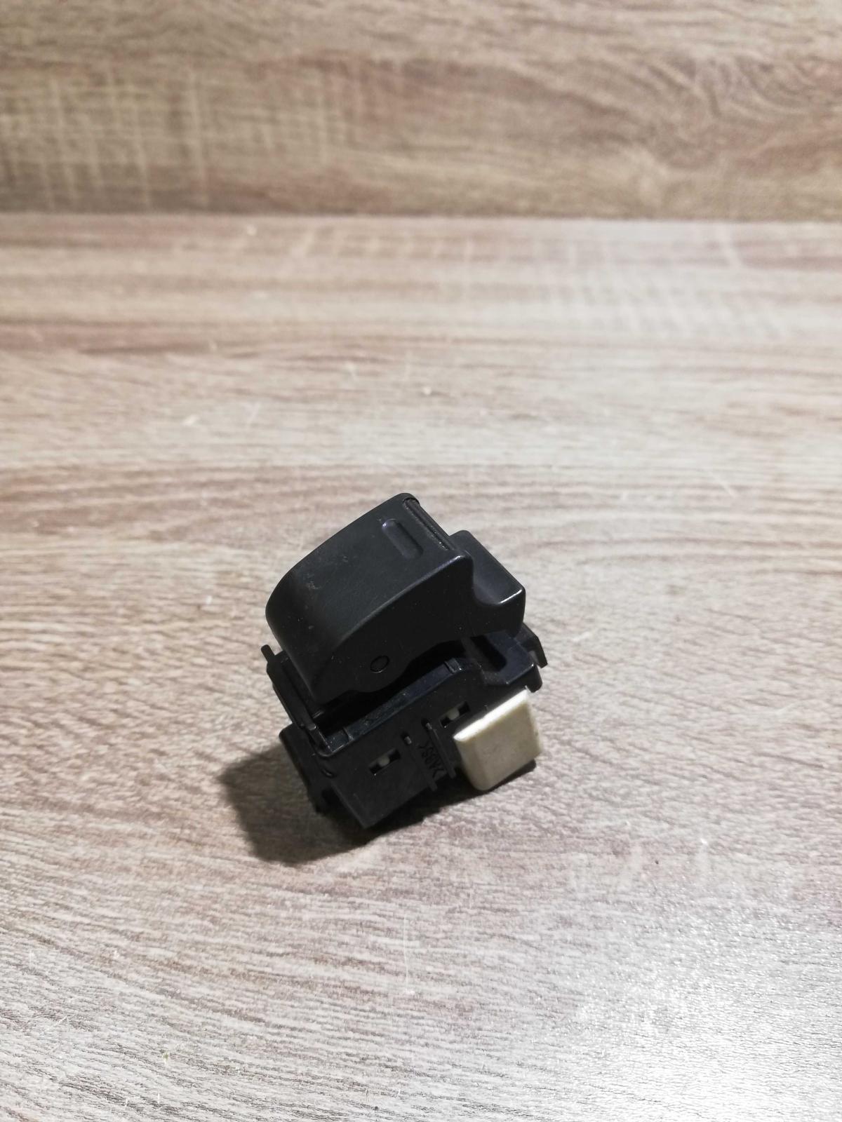Switch Window   Electric window control switch Toyota Prius (XW20)