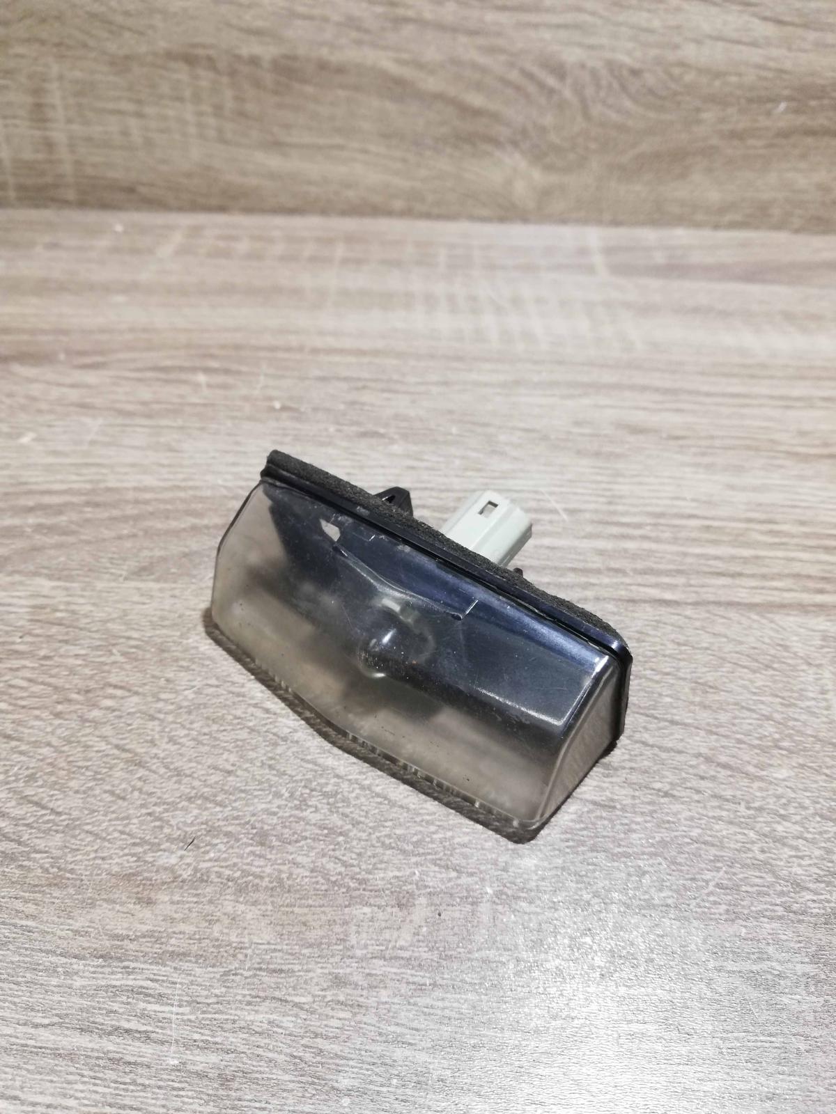 A045053   Number plate light Toyota Prius (XW20)