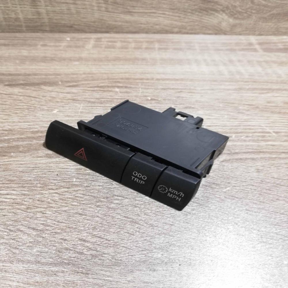 758706 Hazard  Hazard light switch Toyota Prius (XW20)