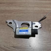 89834 42020 187900 1161  Airbag deployment crash/impact sensor Toyota RAV 4 (XA2