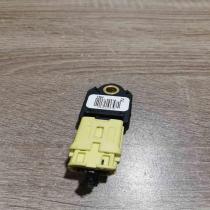 89831 0H010   Airbag deployment crash/impact sensor Toyota Yaris