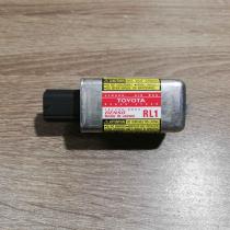 89860 47040 187900 0892  Airbag deployment crash/impact sensor Toyota Prius (XW2
