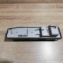 84820 47012 515358  Electric window control switch Toyota Prius (XW20)