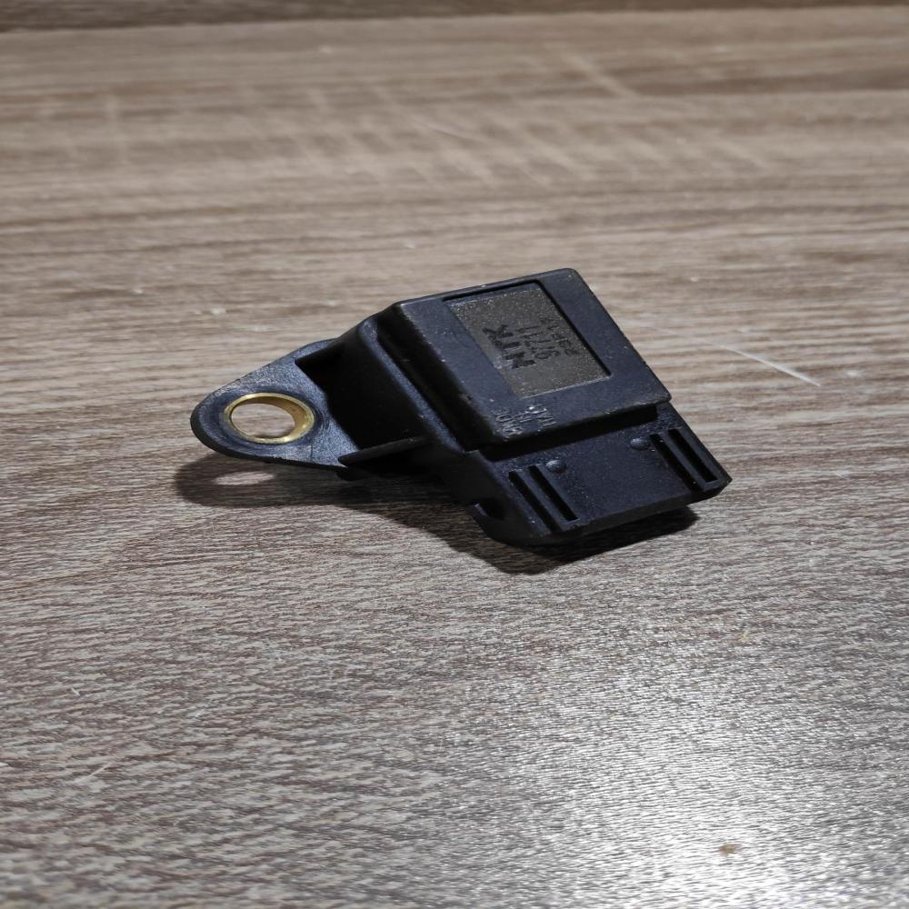 97711 23f17  Air pressure sensor BMW X5 E53
