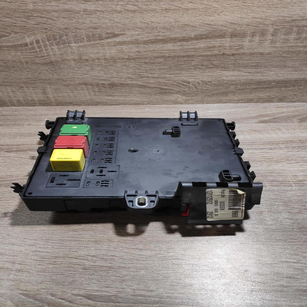 460023260   Fuse module Opel Vectra C