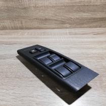 84822 000f0   Electric window control switch Toyota Avensis T250