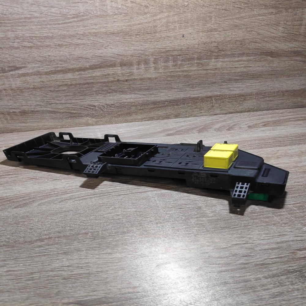 24443147   Fuse module Opel Vectra C