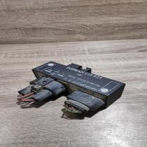 110 825   Fan control module Volkswagen Golf III