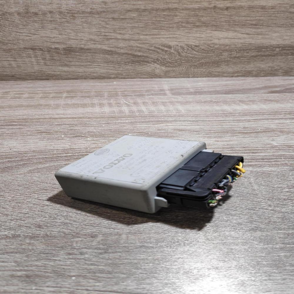 9442303 5kg005311 07  Light module LCM Volvo S70  V70  V70 XC