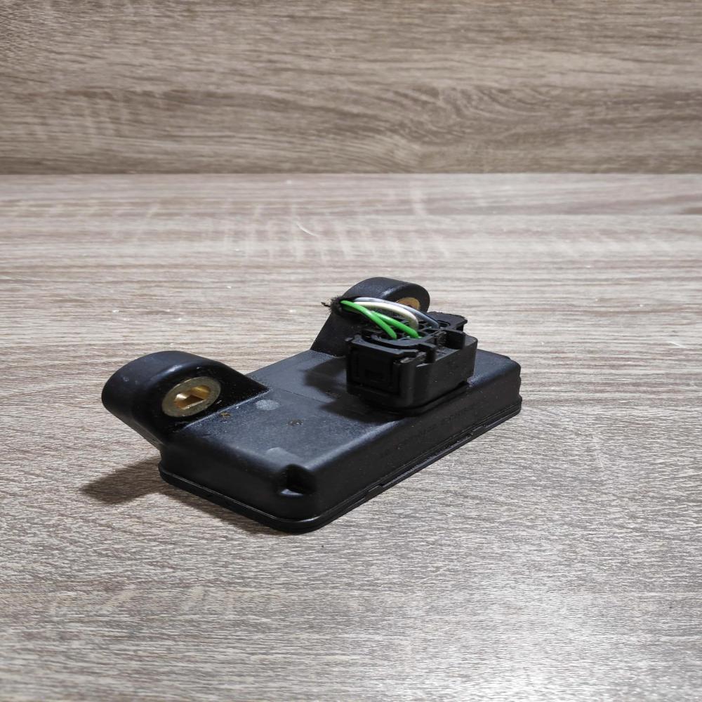 13257072 101701 06313  ESP acceleration yaw rate sensor Opel Zafira B