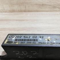 2025420232 5kg007099 02  Light module LCM Mercedes-Benz C W202