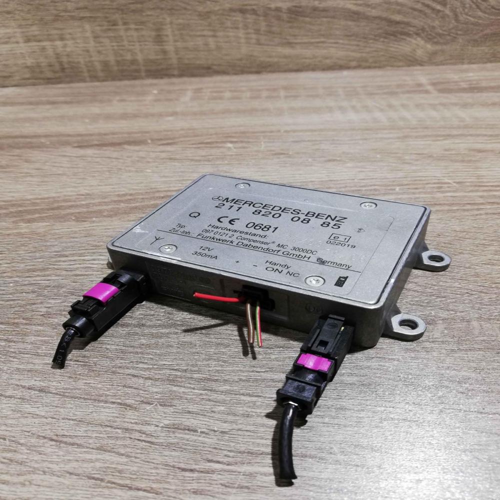 2118200885   Antenna control unit Mercedes-Benz E W211