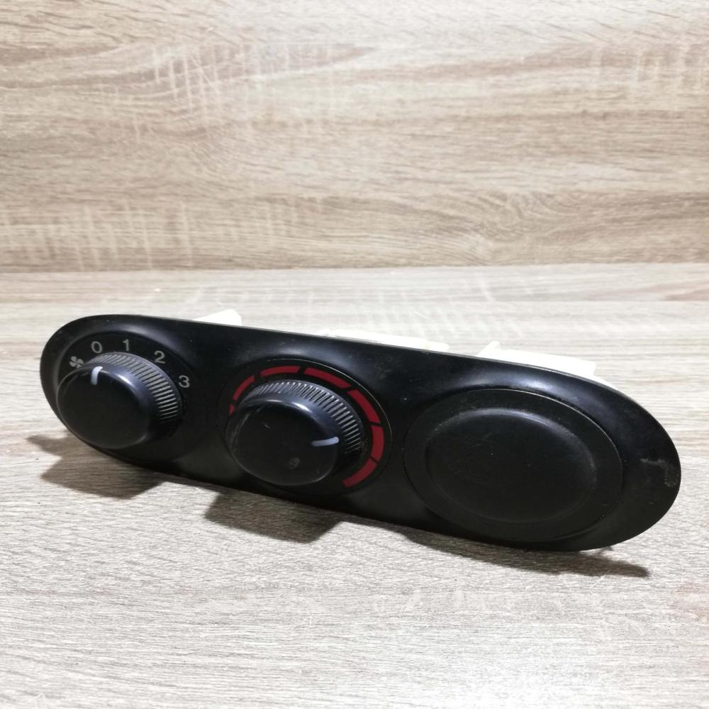 ld68 2x88   Climate control unit Fiat Punto (176)