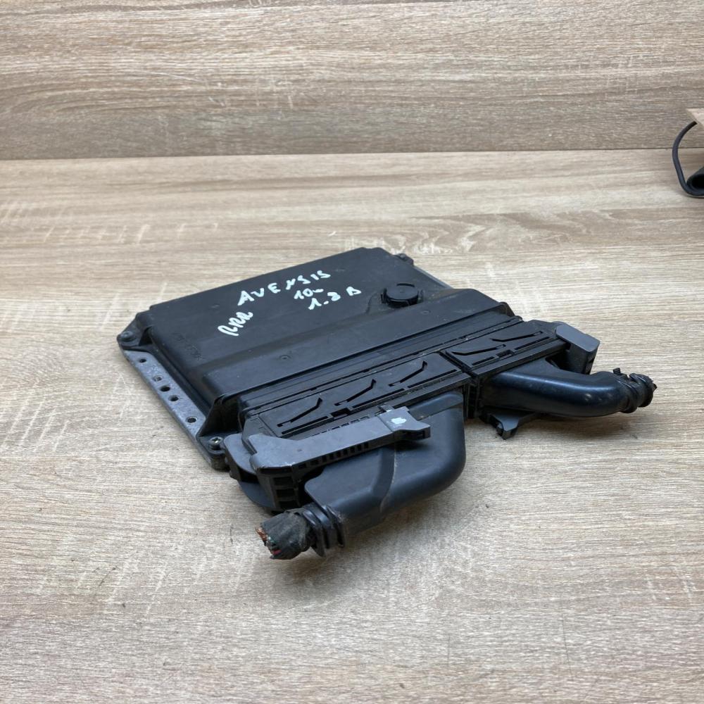 89661 05D81 8966105D81 MB275400 1141 Engine control unit/module ECU Toyota Avens
