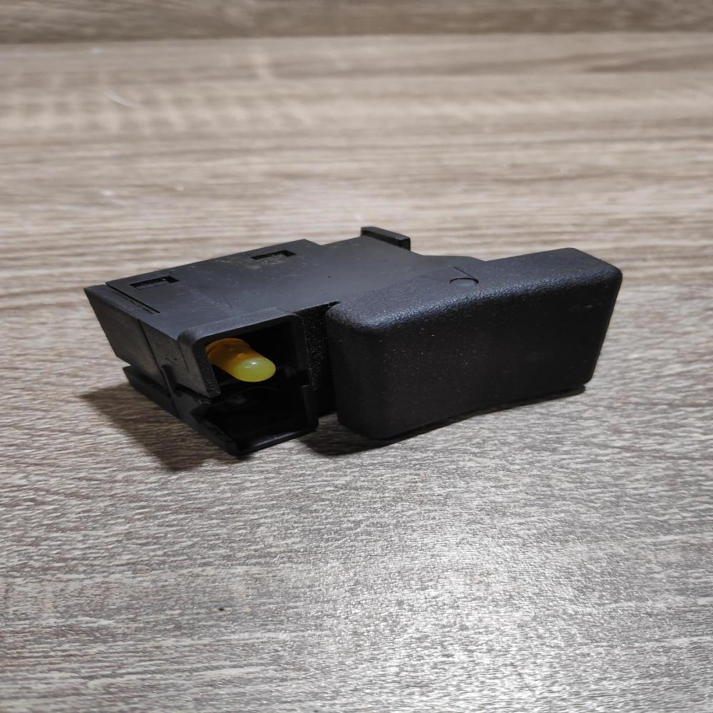 90213286   Windscreen/window heater switch Opel Omega A