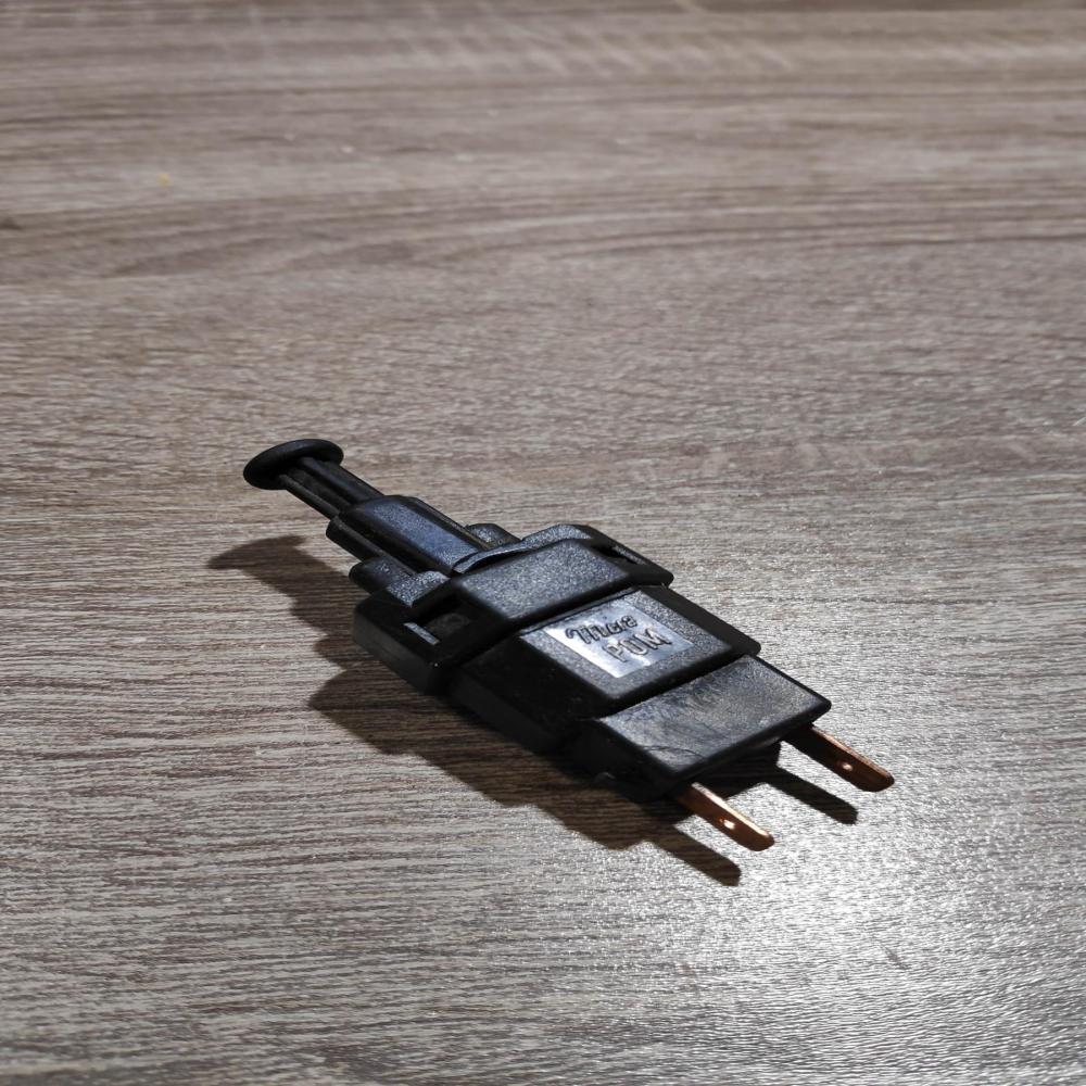 90196375   Brake pedal sensor switch Opel Astra F