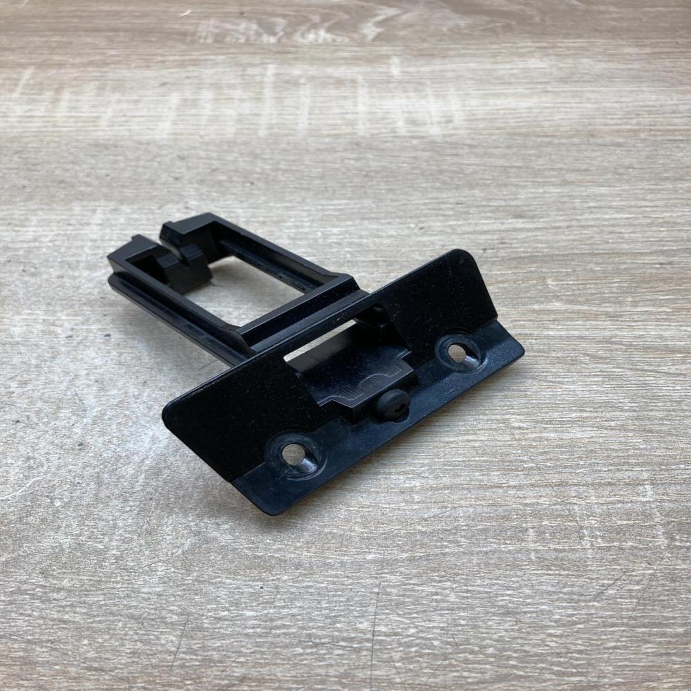 2114200077   Hand brake release handle Mercedes-Benz E W211