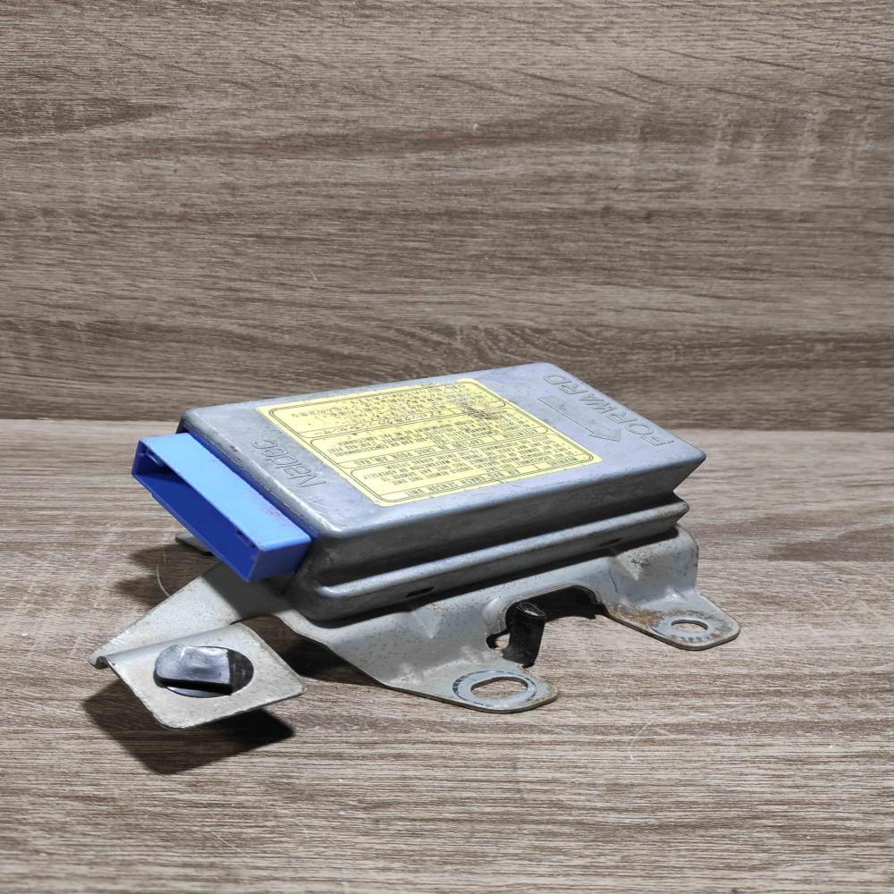 gc6w 57 k3zb 4k16a  Airbag control unit/module Mazda 626