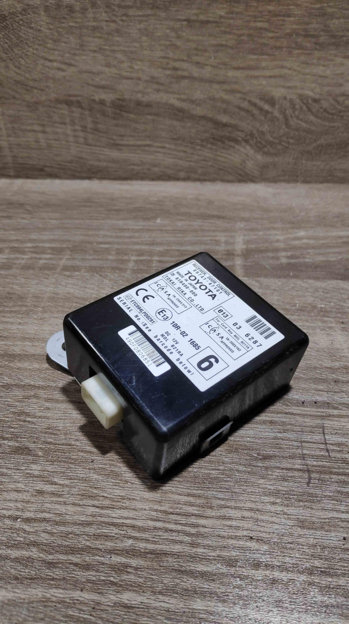 89741 47101 61b490 000  Door control unit/module Toyota Prius (XW20)