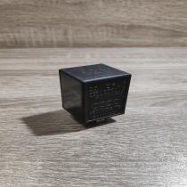 4b0907307b 7038900266 628 Other relay Audi A6 S6 C5 4B