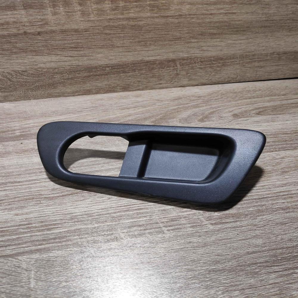 82683 jd00a   Rear door handle trim Nissan Qashqai