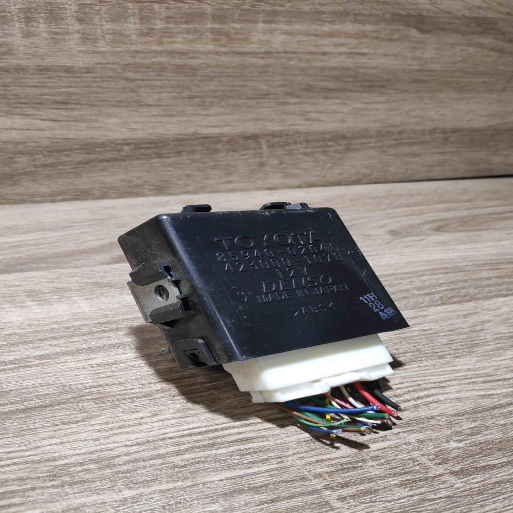 85940 02040   Other relay Toyota Auris 150
